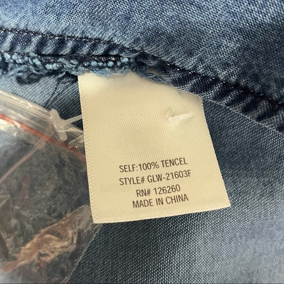 Harper Francesca's denim tie top NWT Small - Picture 8 of 8